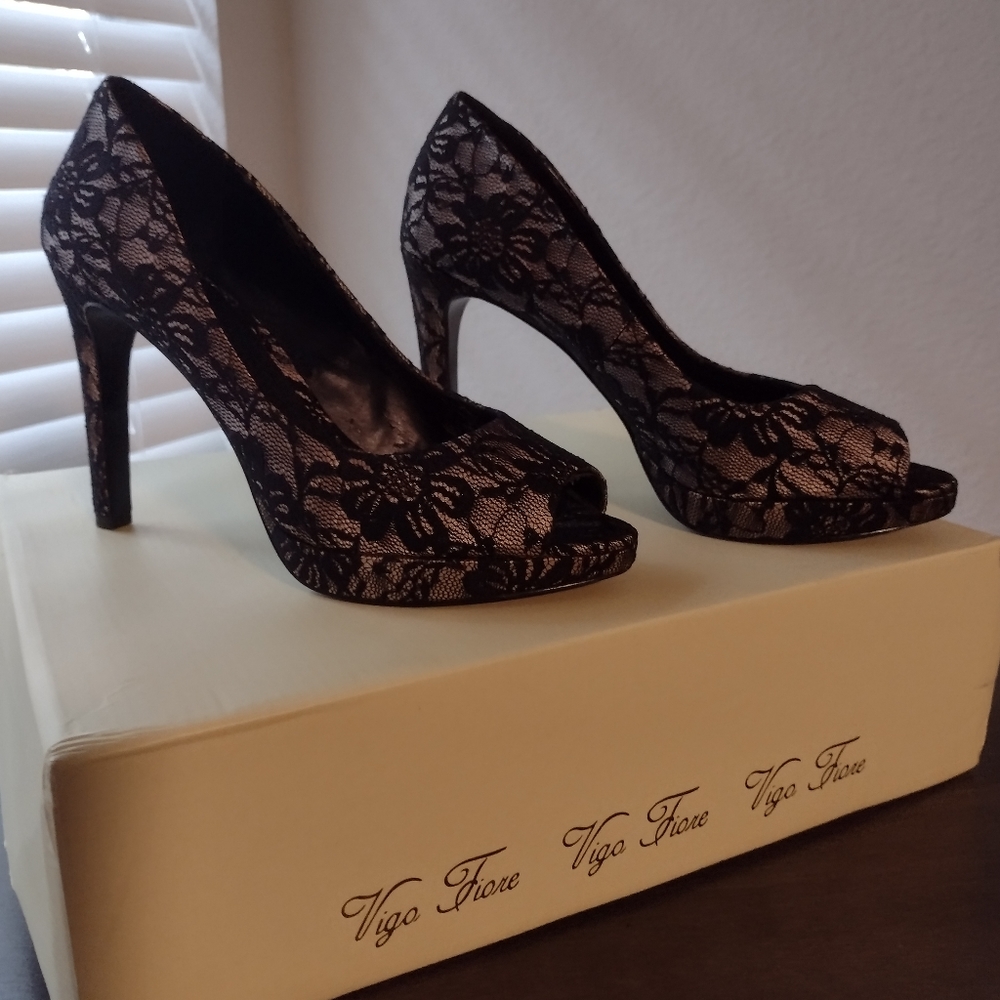 Very Comfortable Peel a Boo Heels